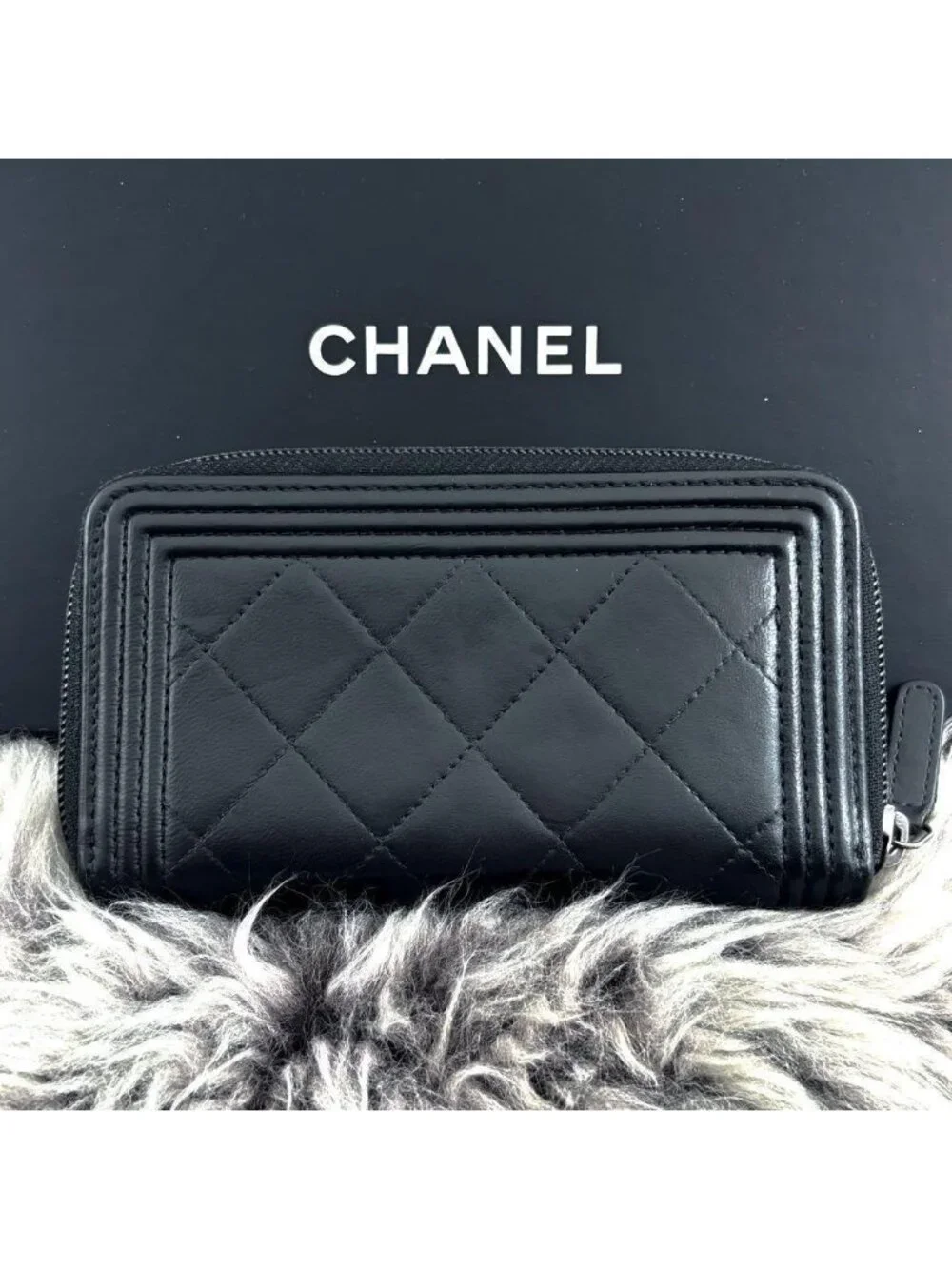 Chanel Wallet Boy Round